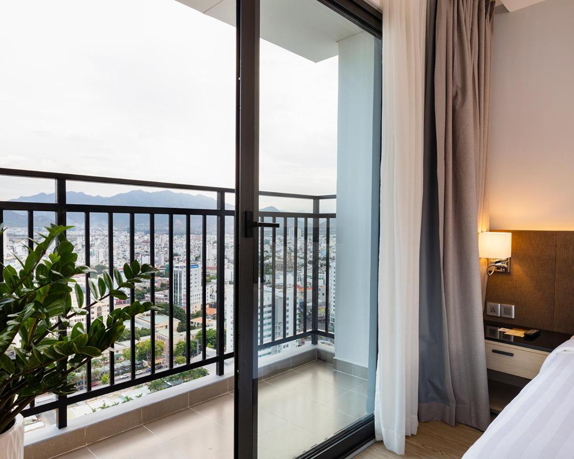 Dqua Hotel На Транг Екстериор снимка