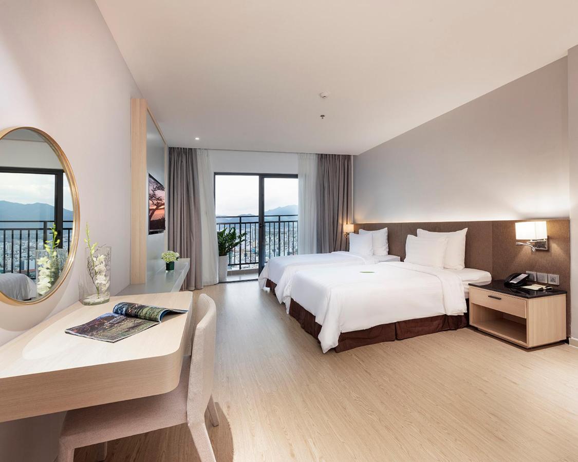 Dqua Hotel На Транг Екстериор снимка