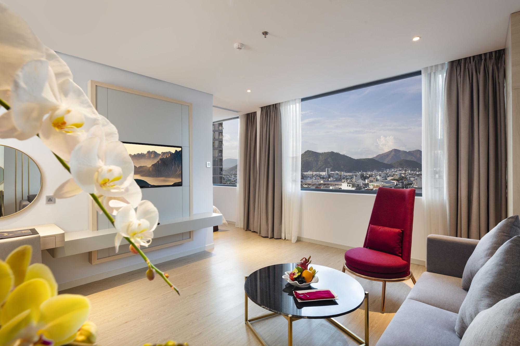 Dqua Hotel На Транг Екстериор снимка