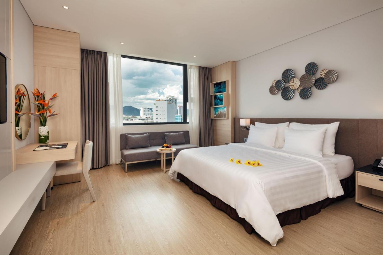Dqua Hotel На Транг Екстериор снимка