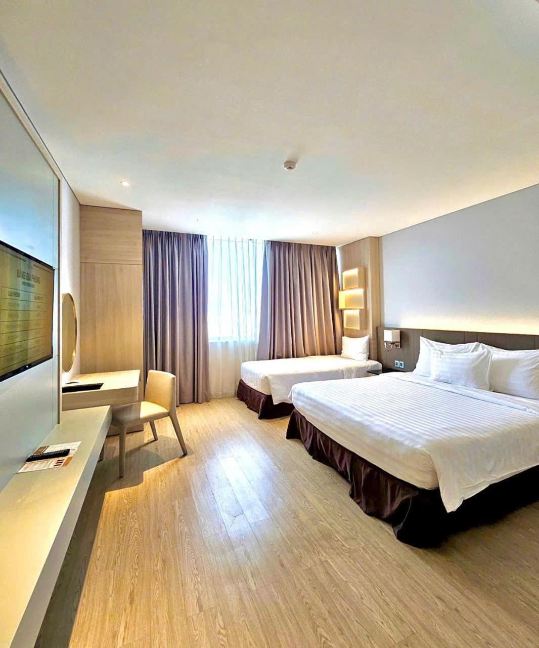 Dqua Hotel На Транг Екстериор снимка